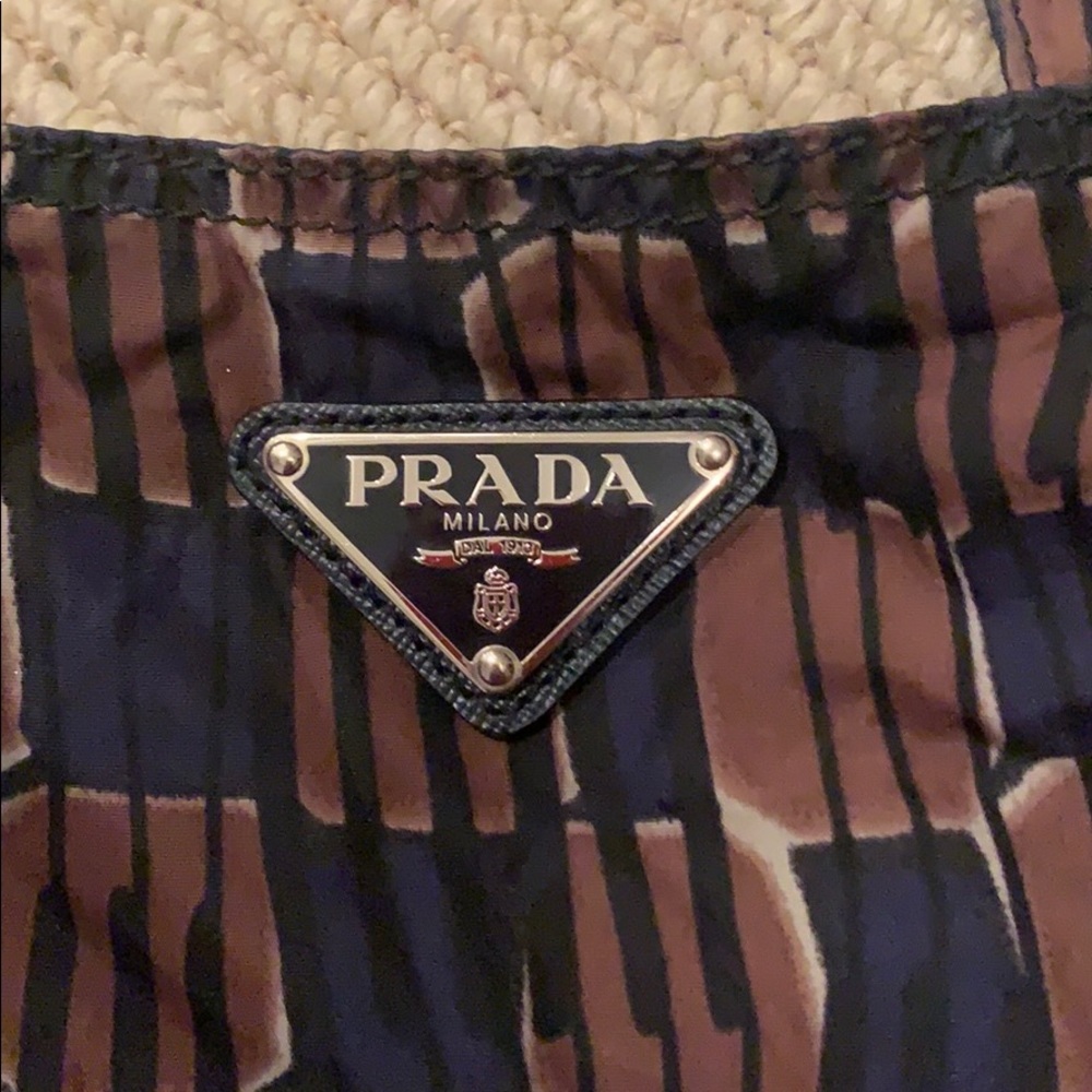 reversible Prada purse - Picture 3 of 3